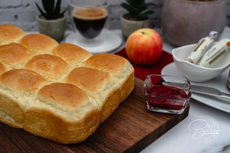 Bestes weiche Amerikanische Dinner Rolls Rezept für fluffige Brioche Buchteln als softe Brötchen ohne Kruste